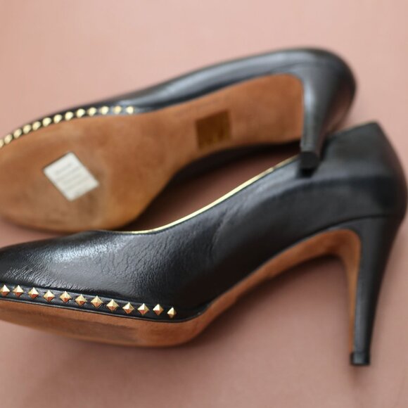 Unique Studded DKNY Leather Heels in Gold - Size 8 - Picture 6 of 9